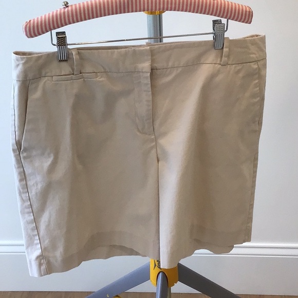 Talbots Tan Bermuda Shorts Classic Tailored Design - Picture 1 of 3